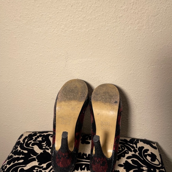 Black & Red Sequins Digi Skulls - Iron Fist Tempest Platform Stiletto Heels - Picture 11 of 11